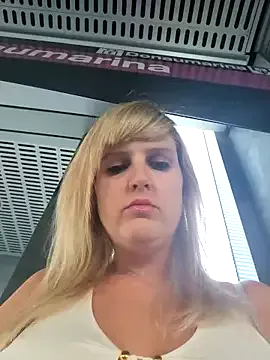 MeghanBlade – webcam model profile photo Image 19