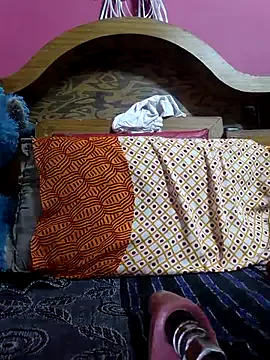 Elyna_69 – webcam model profile photo Image 6