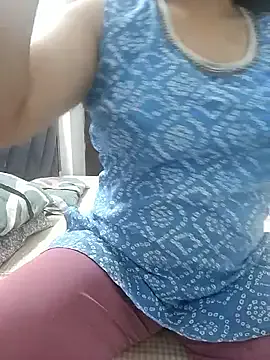 Sweetdalilaa – webcam model profile photo Image 2