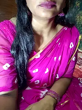 LeyaKan – webcam model profile photo Image 18