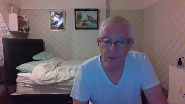 LilithStonne – webcam model profile photo Image 10