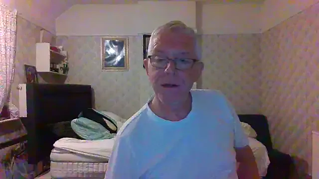 LilithStonne – webcam model profile photo Image 15