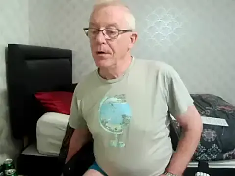 LilithStonne – webcam model profile photo Image 3