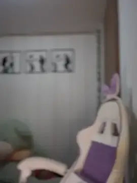 EvelyneFlirtyMilf – webcam model profile photo Image 13