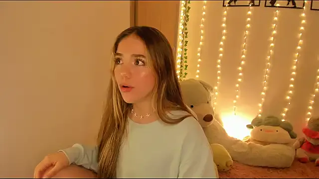 EvelyneFlirtyMilf – webcam model profile photo Image 9