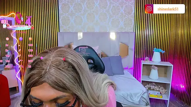 RyvaNoir – webcam model profile photo Image 13