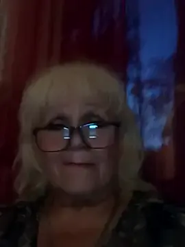ScarlettVex – webcam model profile photo Image 4