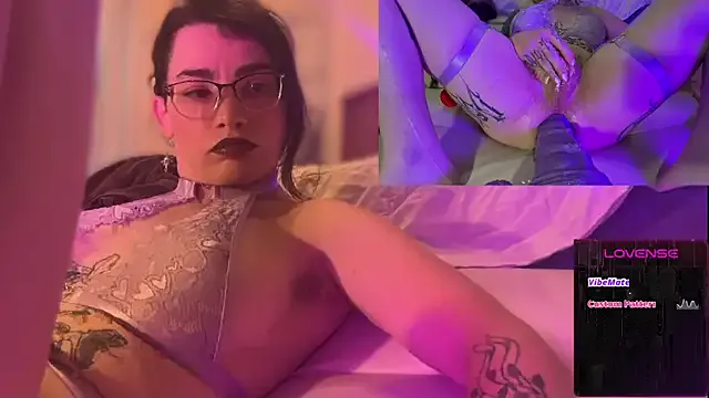 IvyCopper – webcam model profile photo Image 6