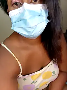 Margeaux – webcam model profile photo Image 3