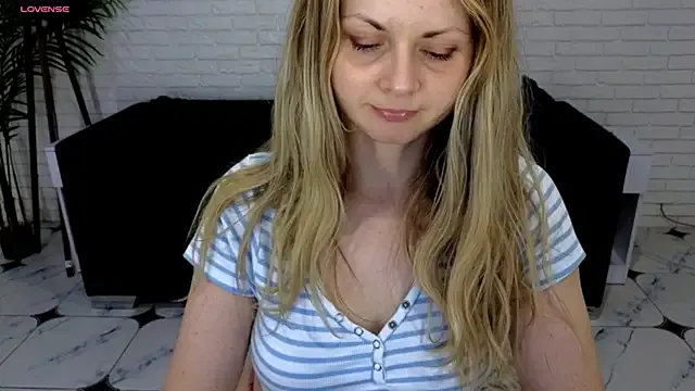 SmilingEmily_ Image 3