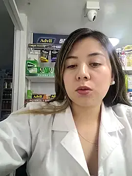 Sara_fun – webcam model profile photo Image 2