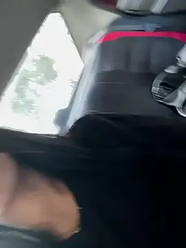 IORio2 – webcam model profile photo Image 7