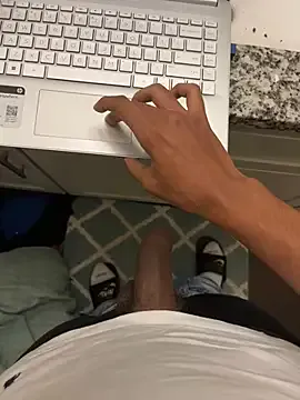 emilyttaylor – webcam model profile photo Image 6