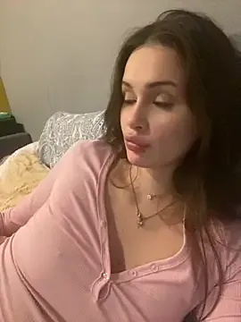 Yasmini – webcam model profile photo Image 2