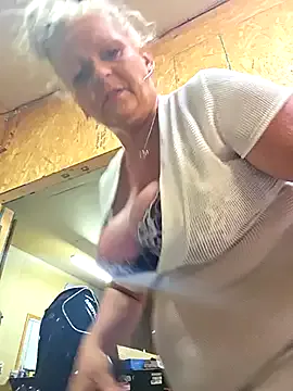 SheylaSinclair – webcam model profile photo Image 7