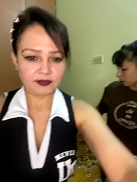 FloozeHiss – webcam model profile photo Image 7