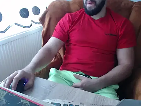 LEONAAx – webcam model profile photo Image 4