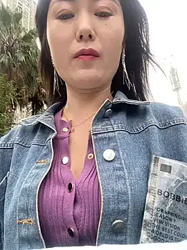 Heyjezelle – webcam model profile photo Image 14