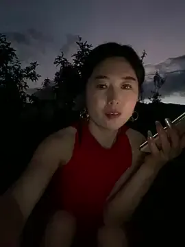 Heyjezelle – webcam model profile photo Image 3