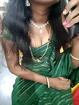 Thedevinemilf – webcam model profile photo Image 17