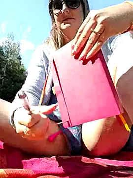 PrincessOPoison – webcam model profile photo Image 10