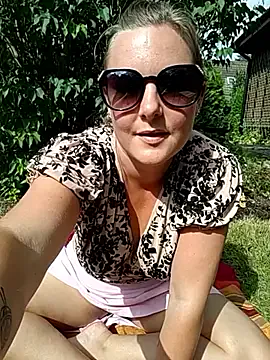 PrincessOPoison – webcam model profile photo Image 6