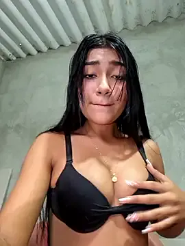 MadameDesade – webcam model profile photo Image 17