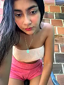 LiaRussel – webcam model profile photo Image 7