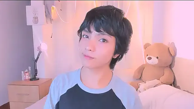 EvelyneFlirtyMilf – webcam model profile photo Image 10