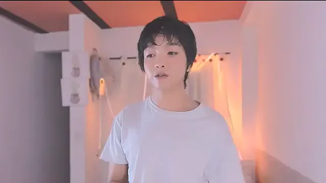 EvelyneFlirtyMilf – webcam model profile photo Image 6