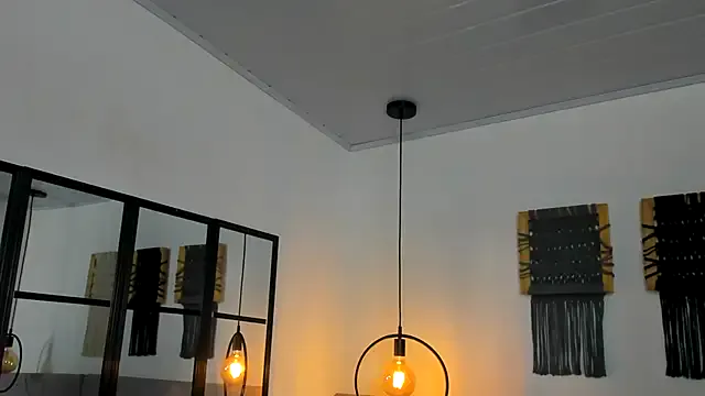 EmberRiley – webcam model profile photo Image 13