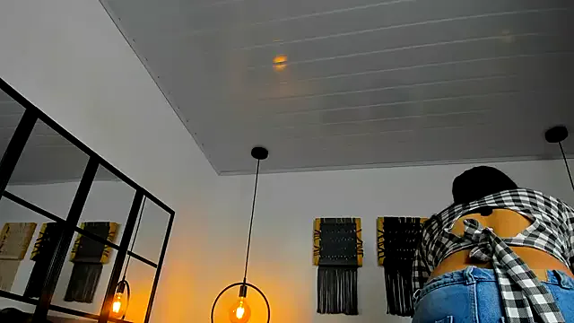 EmberRiley – webcam model profile photo Image 16