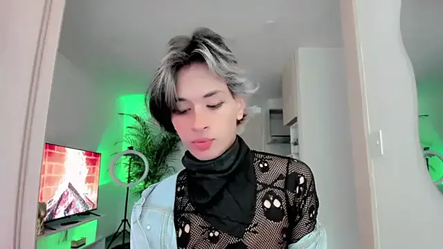 Robine868 – webcam model profile photo Image 6