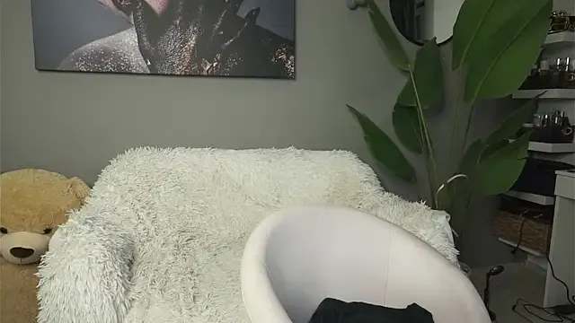 SkySmith – webcam model profile photo Image 15