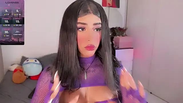 HazelSincaid – webcam model profile photo Image 13