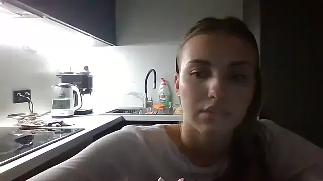 Yasmini – webcam model profile photo Image 7