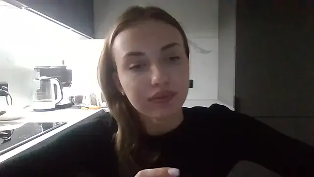 Yasmini – webcam model profile photo Image 9