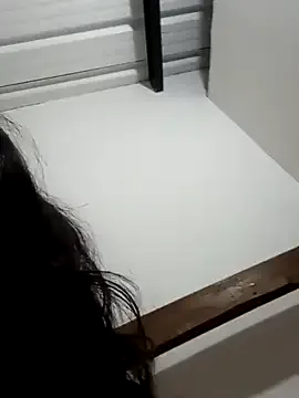 SunnyDesirexxx – webcam model profile photo Image 3