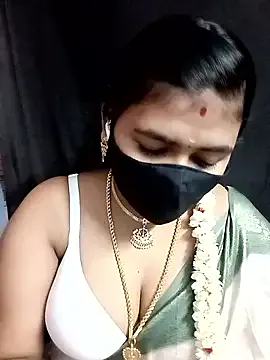 Bella-999 – webcam model profile photo Image 17