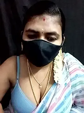 Bella-999 – webcam model profile photo Image 9