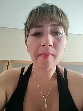 GretaNoir – webcam model profile photo Image 9