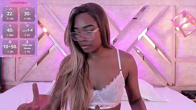 stargroup – webcam model profile photo Image 3