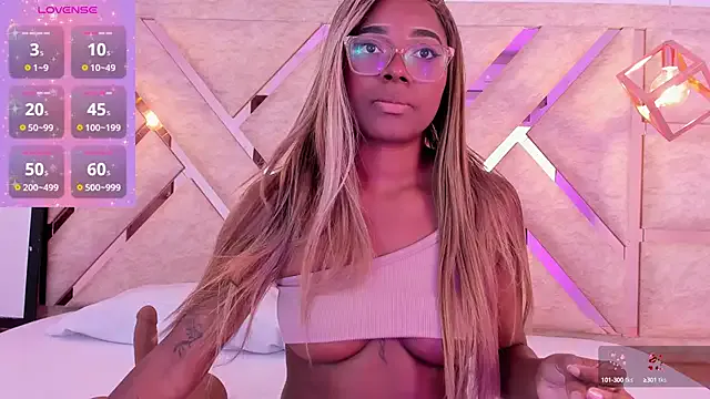 stargroup – webcam model profile photo Image 4