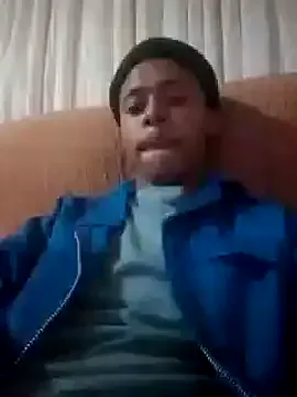 LiaRussel – webcam model profile photo Image 8