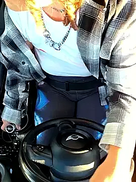 CurvyxxCumBucket – webcam model profile photo Image 19
