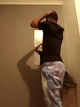 Doc524 – webcam model profile photo Image 12