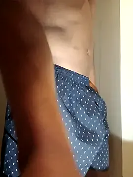 Doc524 – webcam model profile photo Image 15