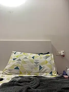 Yasu2000 – webcam model profile photo Image 2