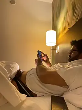 Yasu2000 – webcam model profile photo Image 7