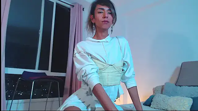 MiaSweet100 – webcam model profile photo Image 4